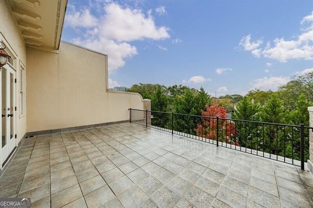 58 Sheridan Drive NE 25, Atlanta, GA 30305