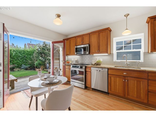 3844 Ne 21ST Ave, Portland, OR 97212