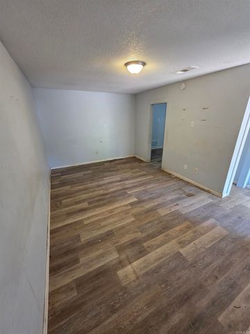 5917 Chaucer Ln, Little Rock, AR 72209