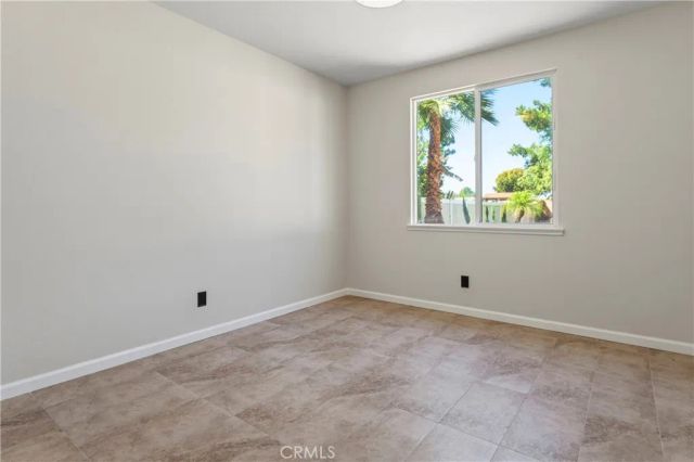 976 Hemingway, Corona, CA 92878