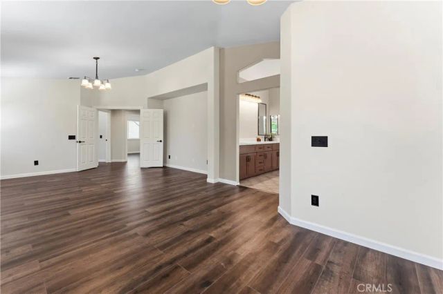 976 Hemingway, Corona, CA 92878