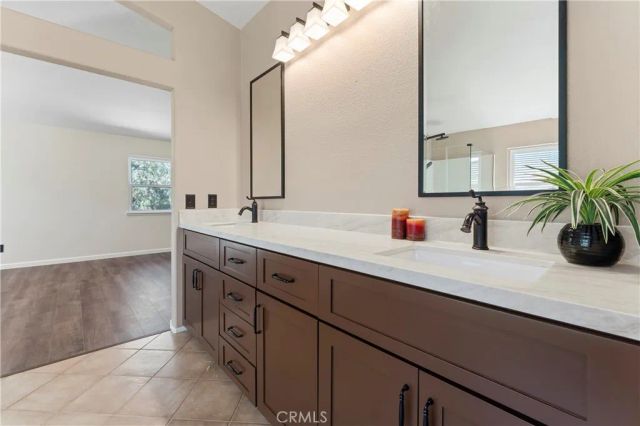976 Hemingway, Corona, CA 92878