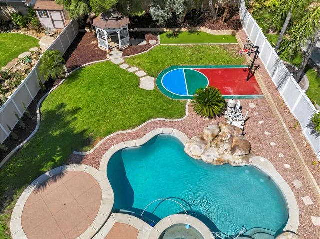 976 Hemingway, Corona, CA 92878