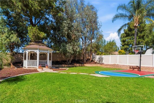 976 Hemingway, Corona, CA 92878