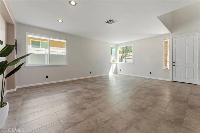 976 Hemingway, Corona, CA 92878