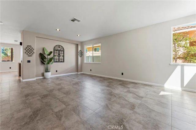 976 Hemingway, Corona, CA 92878