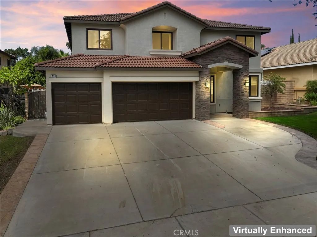 976 Hemingway, Corona, CA 92878