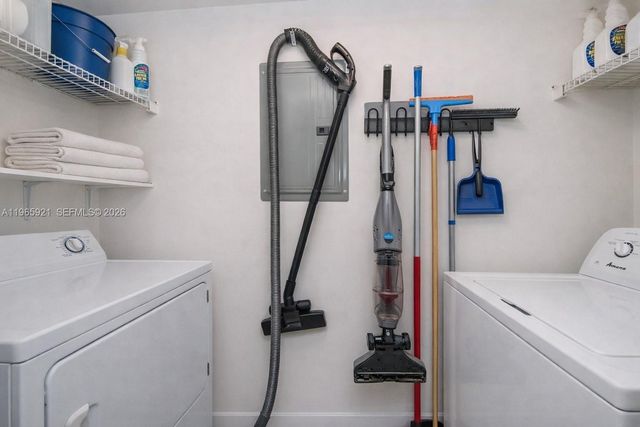 19501 W Country Club Dr 2415, Aventura, FL 33180