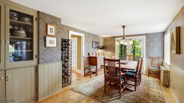 35 Woodledge Rd, Watchung Boro, NJ 07069