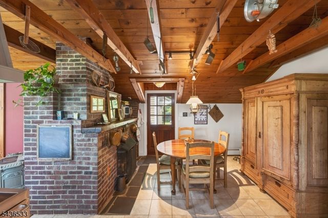 35 Woodledge Rd, Watchung Boro, NJ 07069