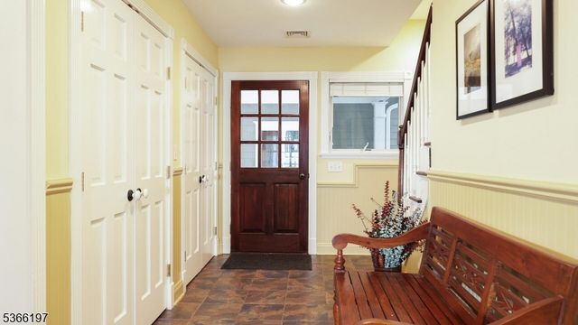 35 Woodledge Rd, Watchung Boro, NJ 07069