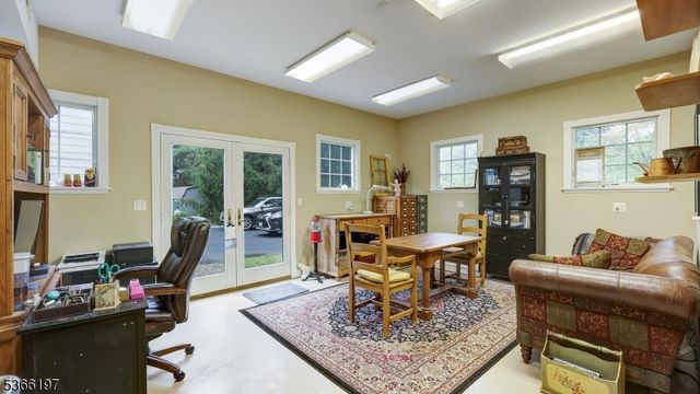 35 Woodledge Rd, Watchung Boro, NJ 07069