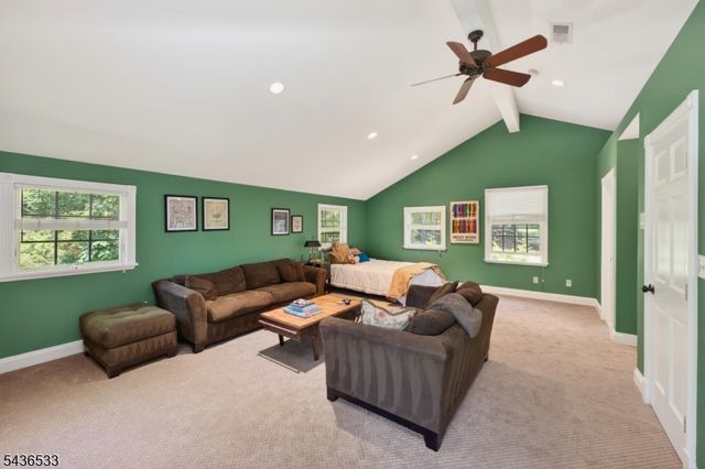 35 Woodledge Rd, Watchung Boro, NJ 07069