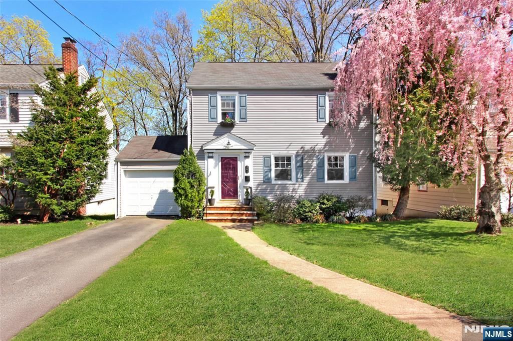 341 Essex Avenue, Bloomfield, NJ 07003