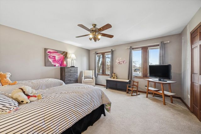 4525 Arbor View Drive, Lisle, IL 60532