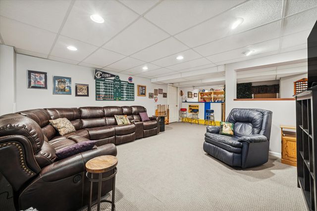 4525 Arbor View Drive, Lisle, IL 60532