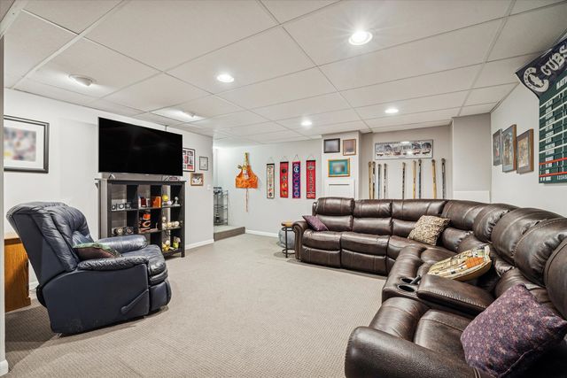 4525 Arbor View Drive, Lisle, IL 60532