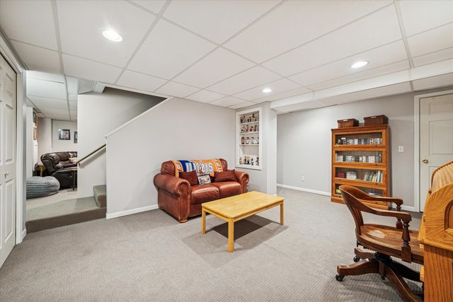 4525 Arbor View Drive, Lisle, IL 60532