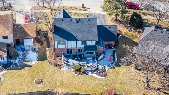 4525 Arbor View Drive, Lisle, IL 60532