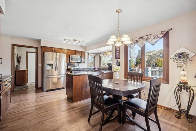 4525 Arbor View Drive, Lisle, IL 60532