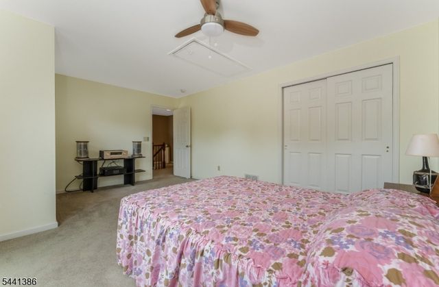 16 Woodland Ter, Bloomsbury Boro, NJ 08804