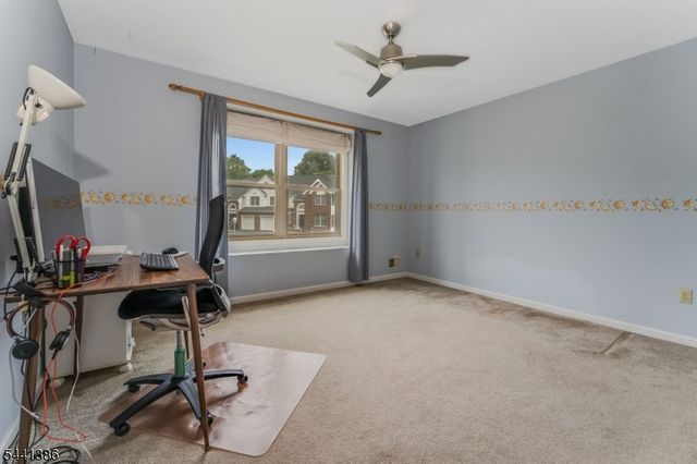 16 Woodland Ter, Bloomsbury Boro, NJ 08804