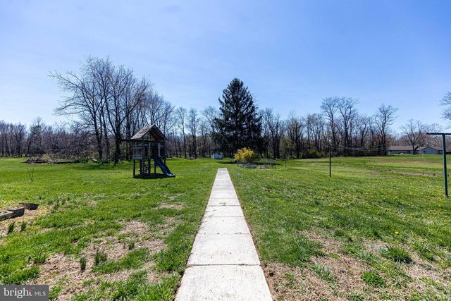 4568 NEWMAN RD, Fayetteville, PA 17222