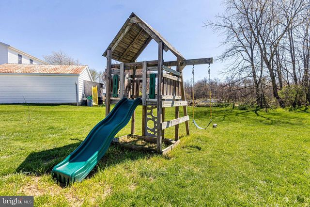 4568 NEWMAN RD, Fayetteville, PA 17222