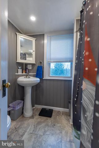 4568 NEWMAN RD, Fayetteville, PA 17222
