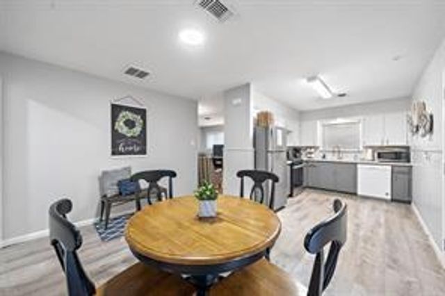 905 Ivy Avenue, Deer Park, TX 77536