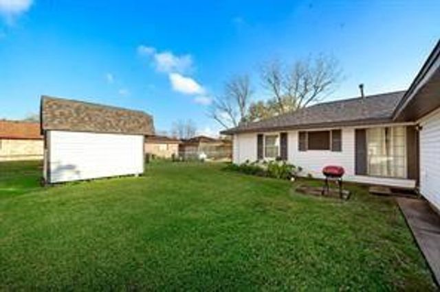 905 Ivy Avenue, Deer Park, TX 77536