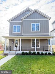 1237 FRANKLIN ST NE, Washington, DC 20017