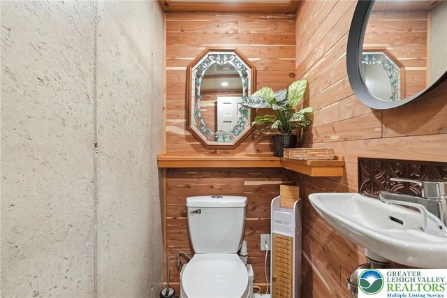 1375 Clearview Road, Coplay Boro, PA 18037