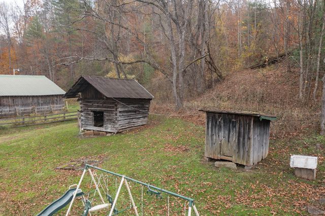 635 Shockey Fork Road, Campton, KY 41301