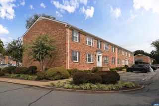 120 Hessian Hills Rdg Apt 2, Charlottesville, VA 22901