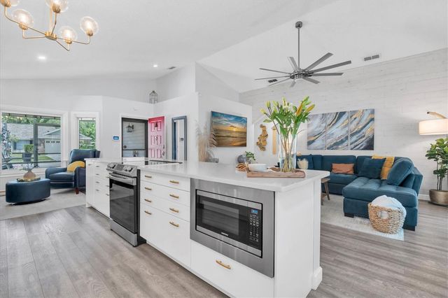 7424 SWAN LAKE DRIVE, New Port Richey, FL 34655