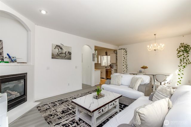 18731 116th Avenue E, Puyallup, WA 98374