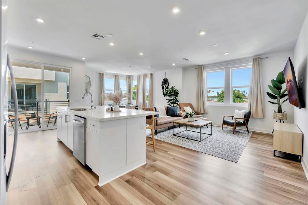 Image 1 of property listing at 1531 W Bushell St, Anaheim, CA 92805