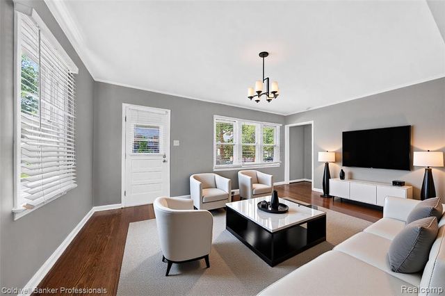 991 Humphrey Avenue, Birmingham, MI 48009