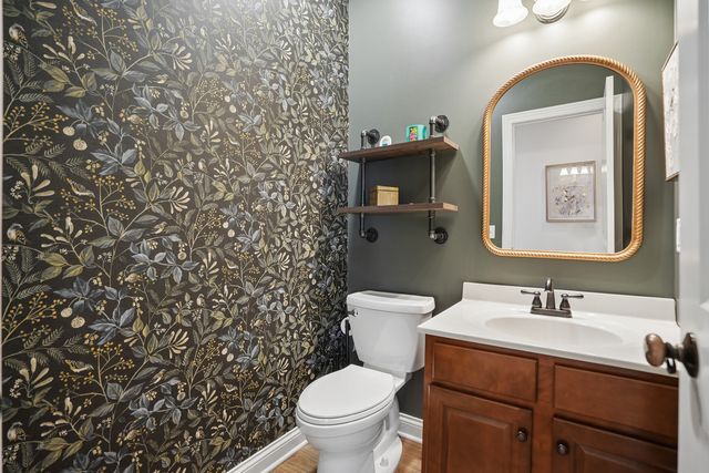 851 Stonebridge Circle, Eldridge, IA 52748