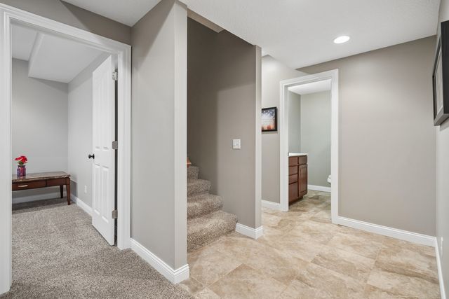 851 Stonebridge Circle, Eldridge, IA 52748