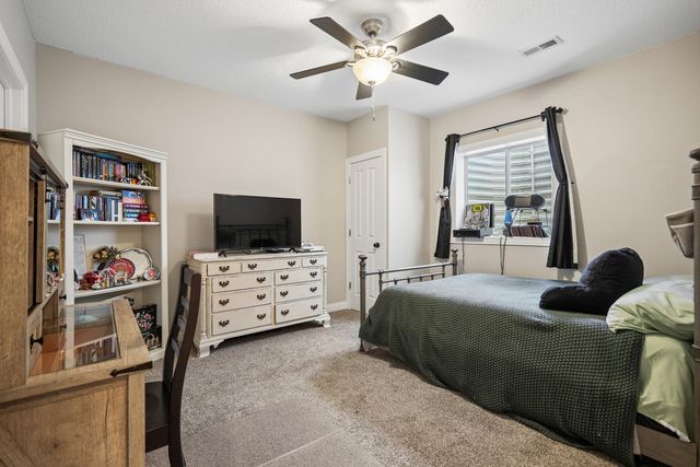 851 Stonebridge Circle, Eldridge, IA 52748