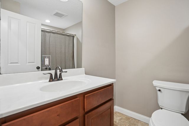 851 Stonebridge Circle, Eldridge, IA 52748
