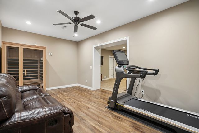 851 Stonebridge Circle, Eldridge, IA 52748