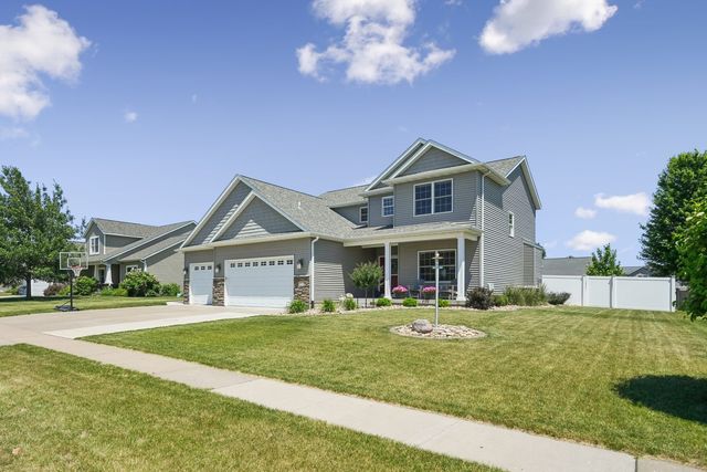851 Stonebridge Circle, Eldridge, IA 52748