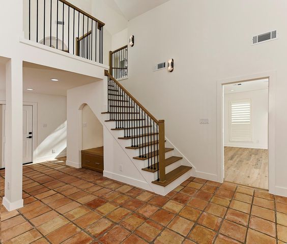 15 Crinkleroot Court, The Woodlands, TX 77380