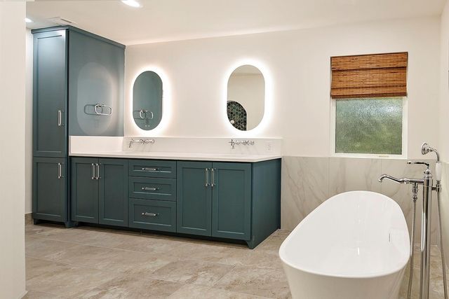 15 Crinkleroot Court, The Woodlands, TX 77380