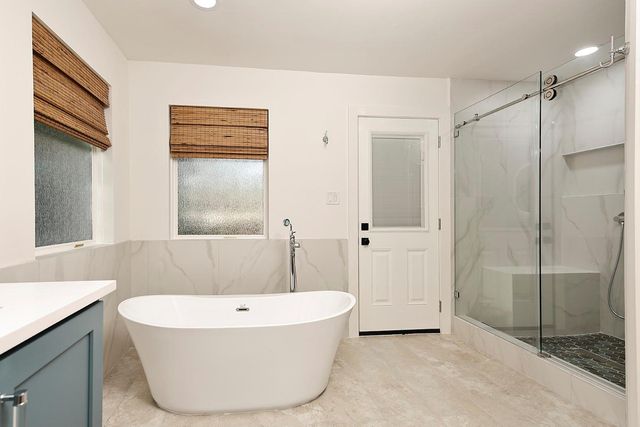 15 Crinkleroot Court, The Woodlands, TX 77380