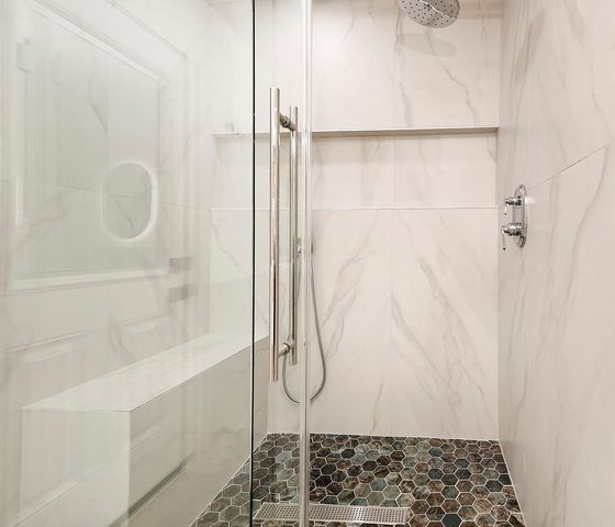 15 Crinkleroot Court, The Woodlands, TX 77380