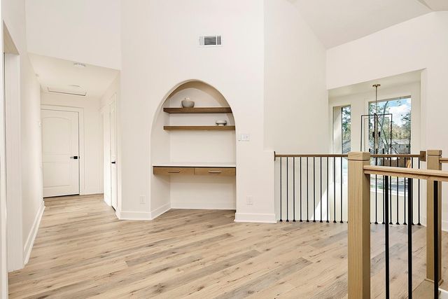 15 Crinkleroot Court, The Woodlands, TX 77380